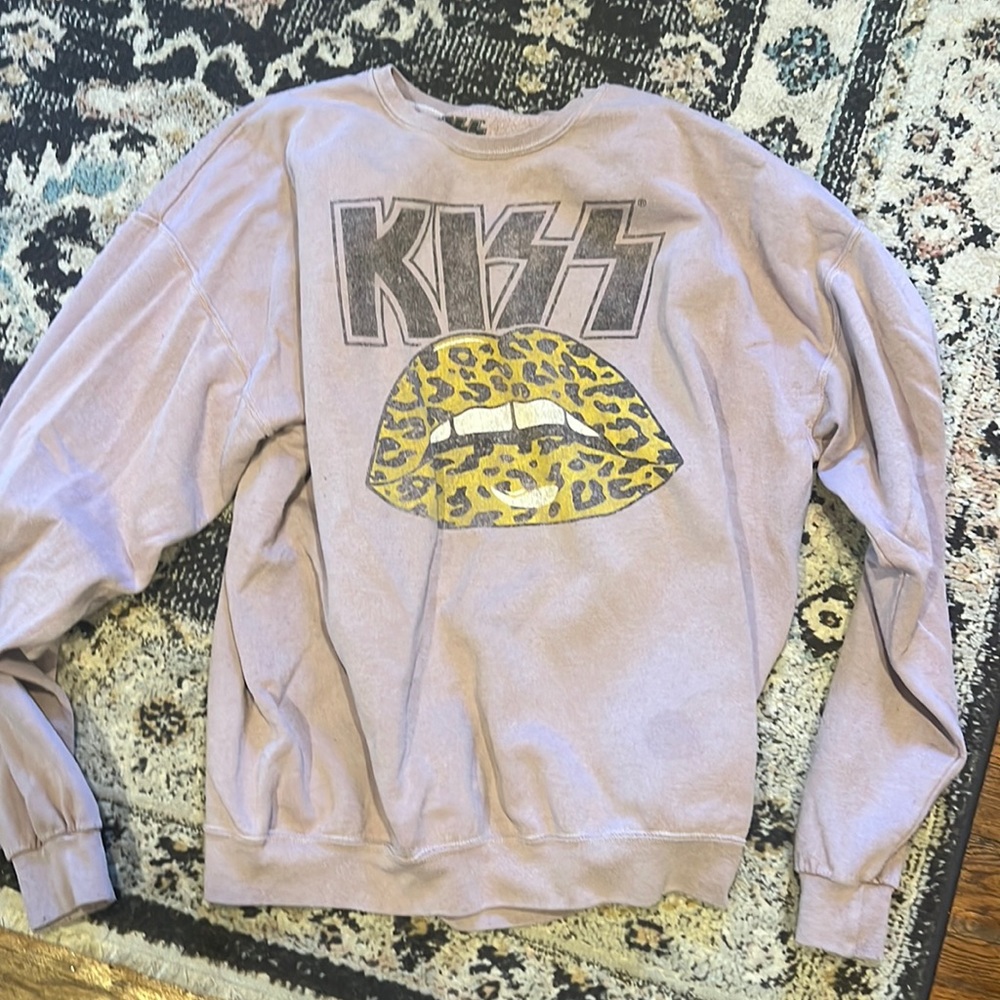 Kiss crewneck